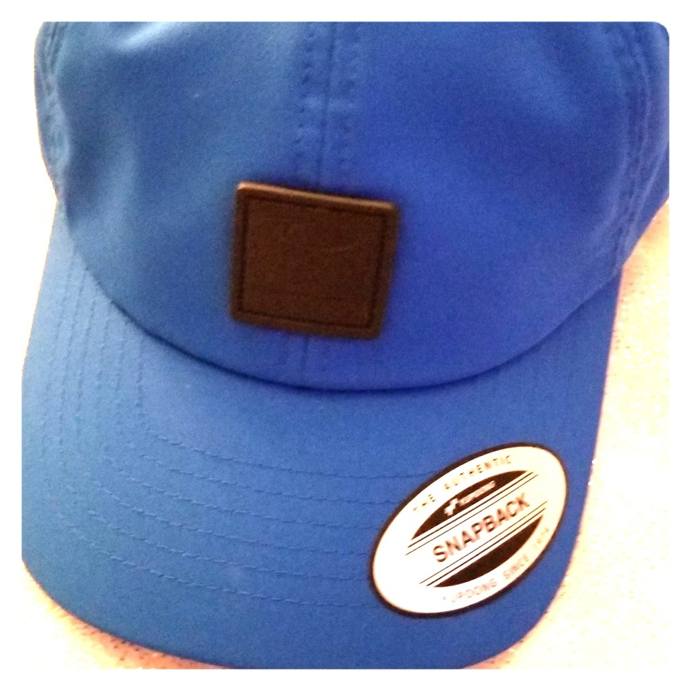 Oakley cap